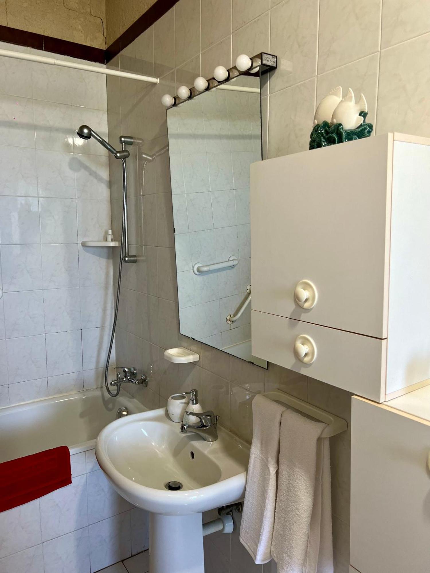 Appartamento Con Accesso Privato Spiaggia サヴォーナ エクステリア 写真