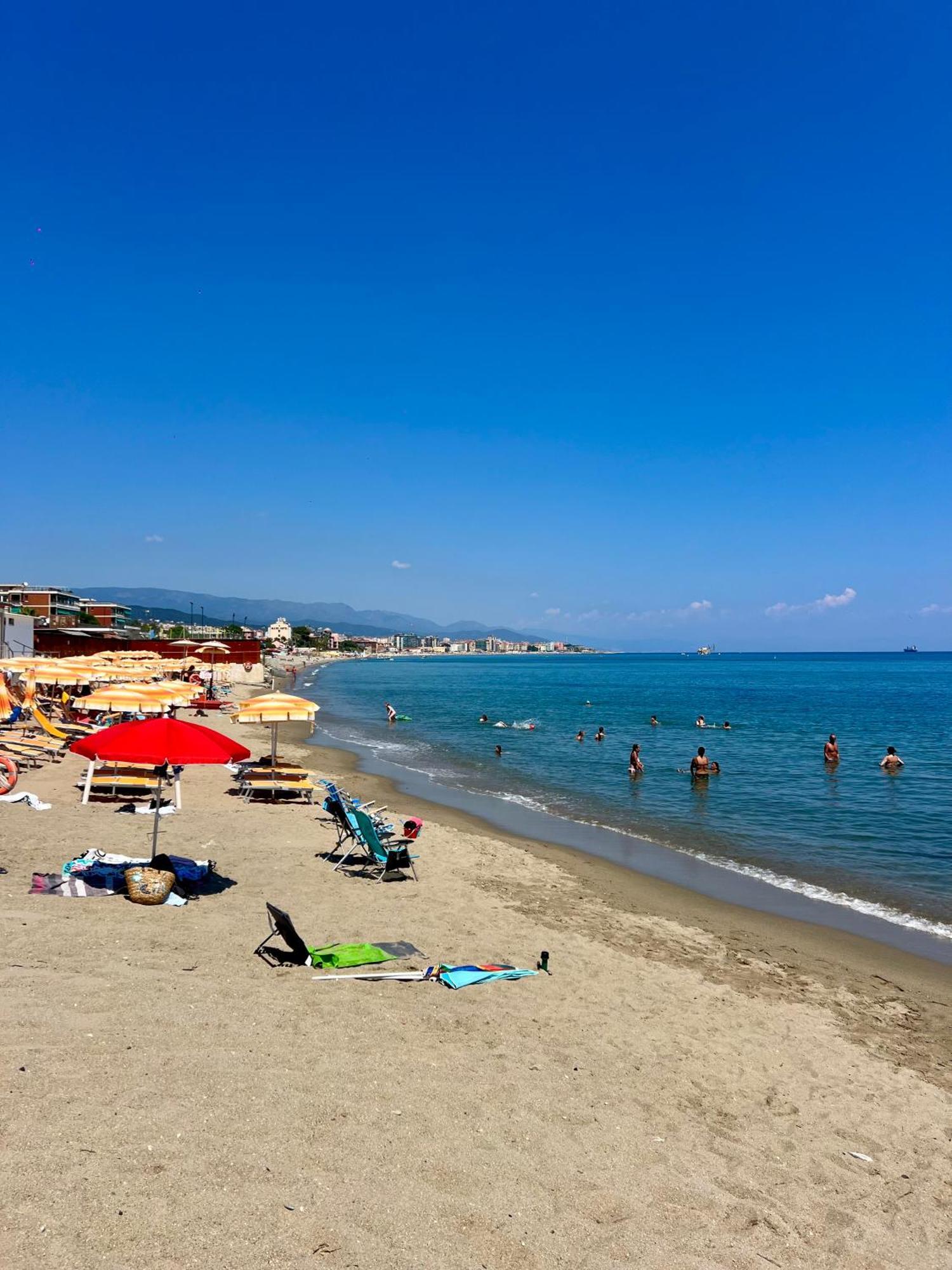 Appartamento Con Accesso Privato Spiaggia サヴォーナ エクステリア 写真